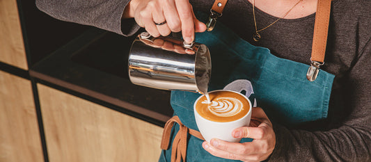 Milk Pitcher Guide: How Size and Spout Shape Affect Latte Art