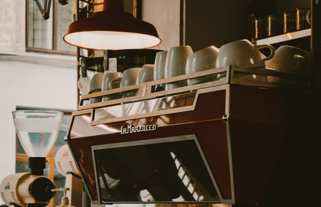 Choosing The Right Espresso Machine for Your Cafe